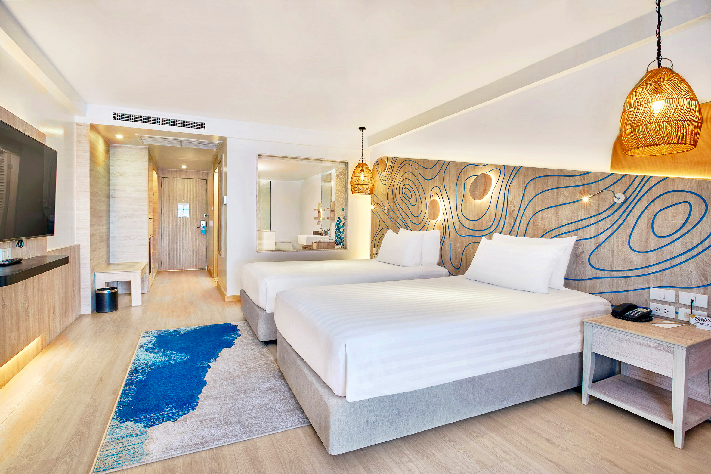 NEW 017-Deluxe Pool Access Terrance