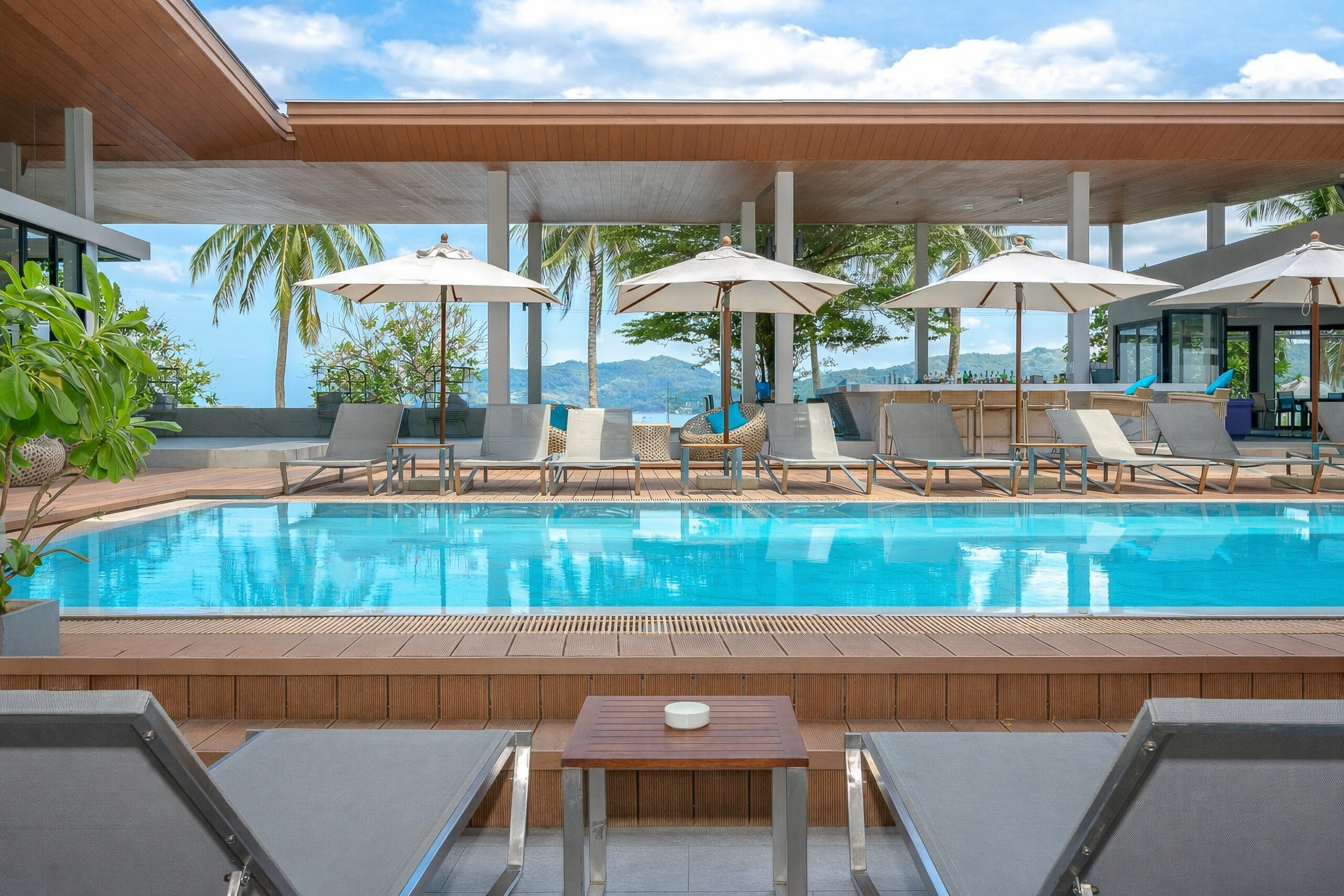 NEW Deluxe Pool Access Terrace 6